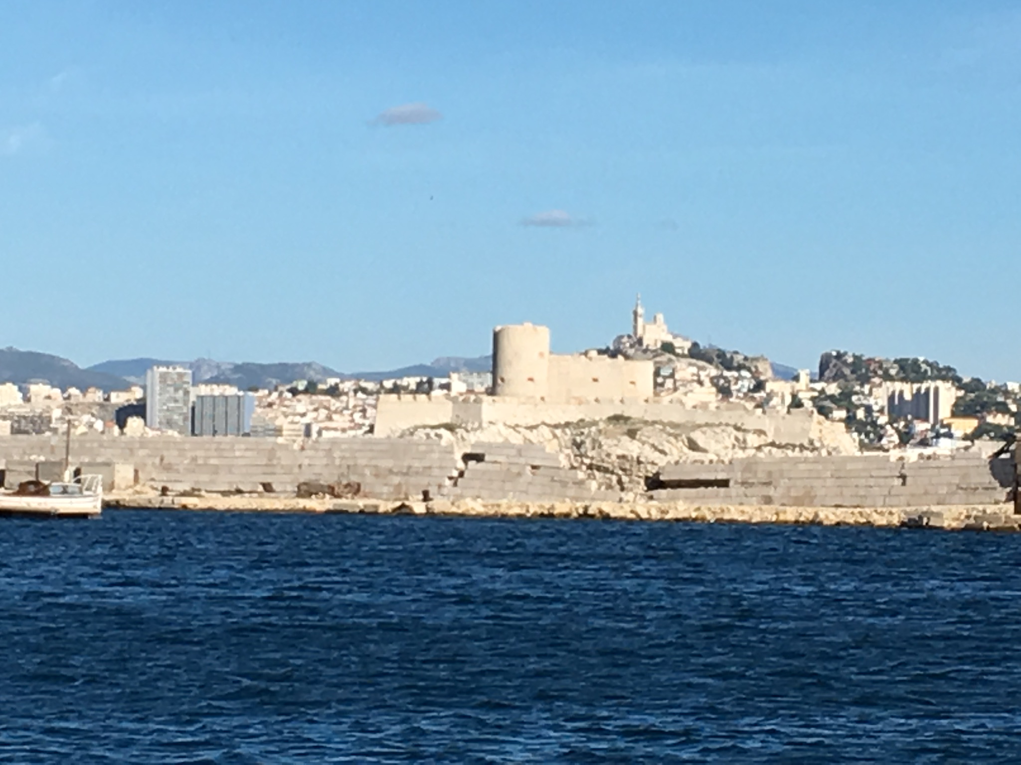Marseille balade catamaran croisiere frioul